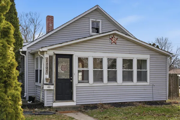 $64,900 | 1201 14th Avenue, Rock Falls, IL 61071