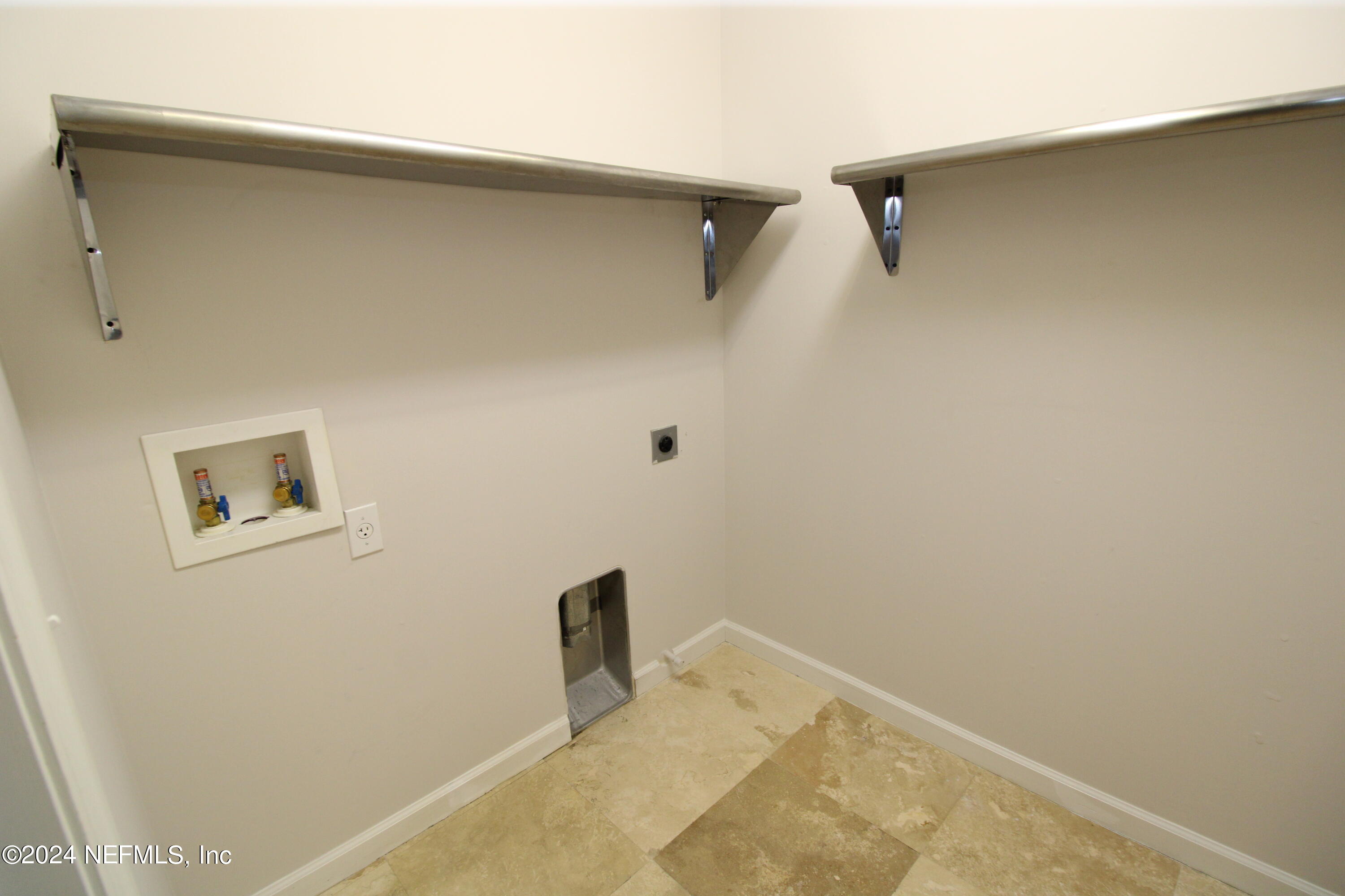 28 Grand Ravine Drive St. Augustine, FL 32086 - Photo 40 of 55 a view of a small space