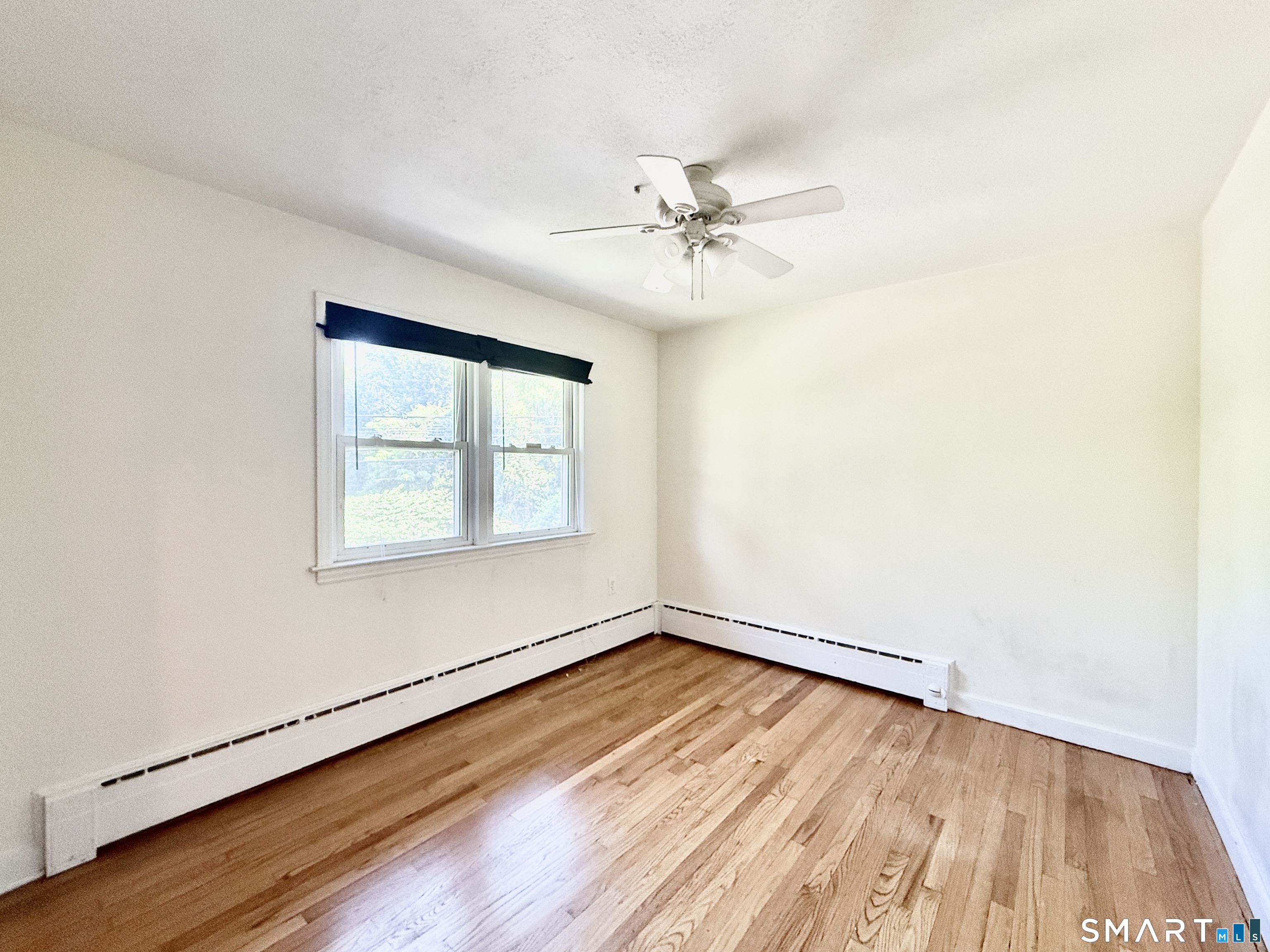 2326 Old Town Road Bridgeport, CT 06606 - Photo 14 of 33