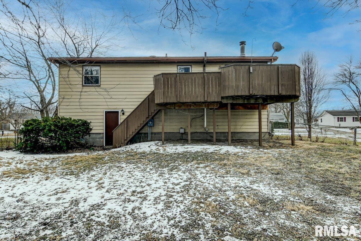 2829 East Black Avenue Springfield, IL 62702 - Photo 5 of 28