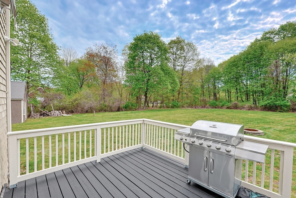 424 Dedham Street Wrentham, MA 02093 - Photo 33 of 40