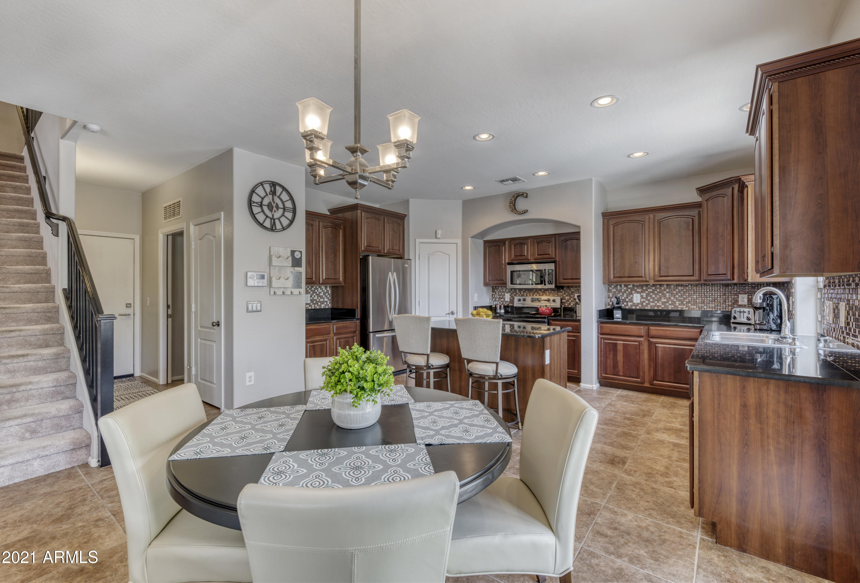 2635 East Ridge Creek Road Phoenix, AZ 85024 - Photo 4 of 45 Kitchen