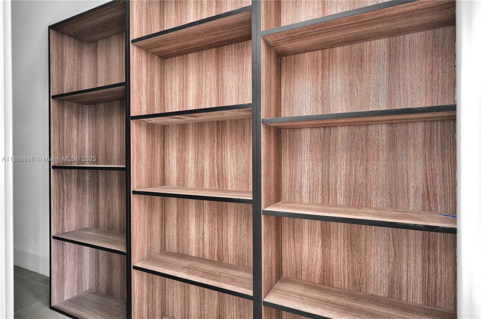 2839 Southwest 25th Street Miami, FL 33133 - Photo 14 of 47