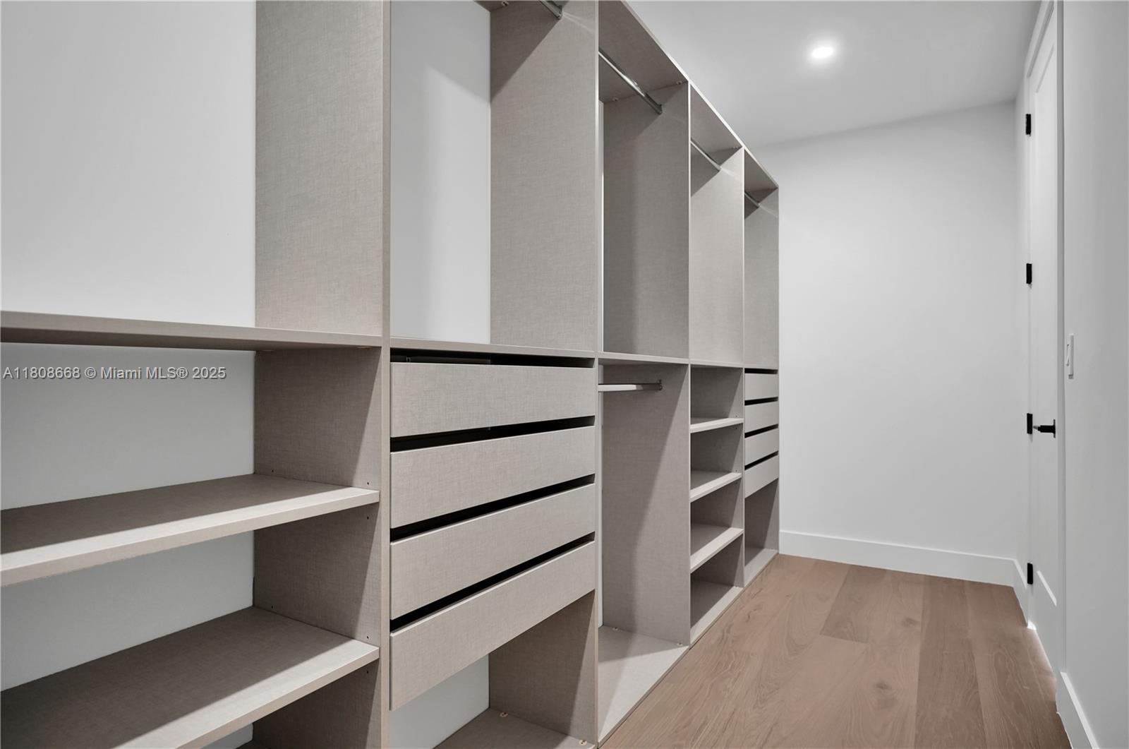 2839 Southwest 25th Street Miami, FL 33133 - Photo 27 of 47