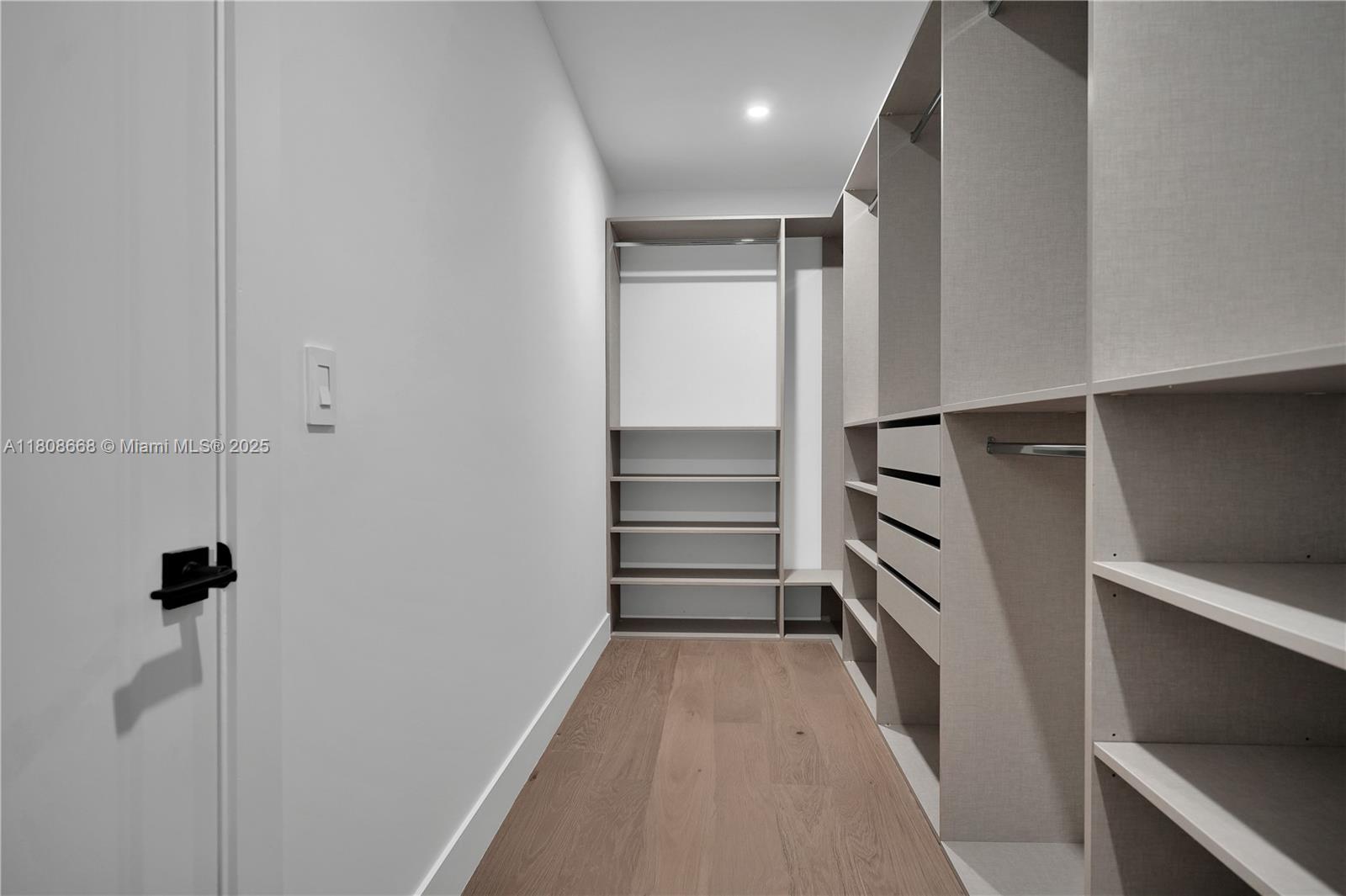 2839 Southwest 25th Street Miami, FL 33133 - Photo 28 of 47