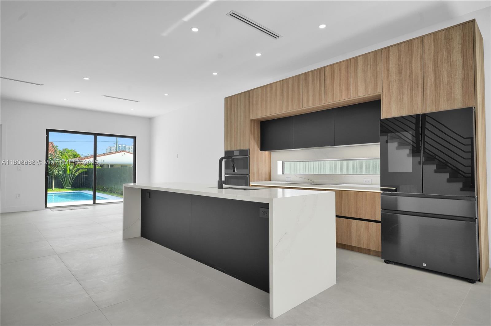 2839 Southwest 25th Street Miami, FL 33133 - Photo 5 of 47