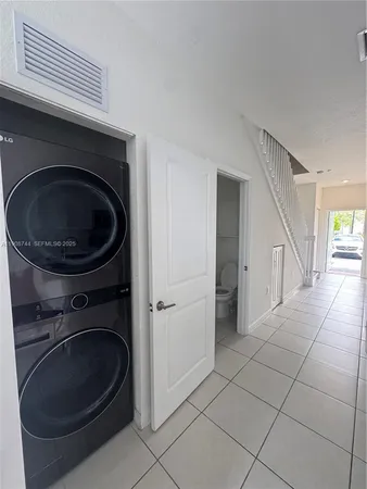 $460,000 | 18240 Southwest 148th Road, Unit 18240, Miami, FL 33187