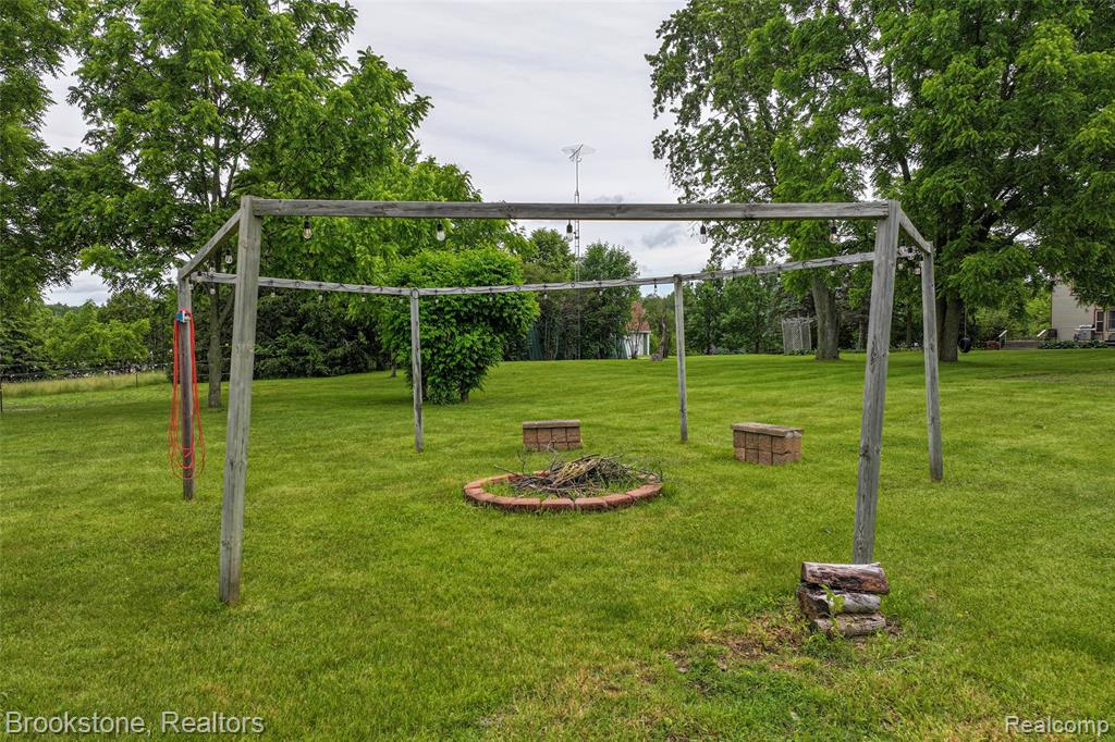 12152 Hoisington Road Gaines, MI 48436 - Photo 19 of 66