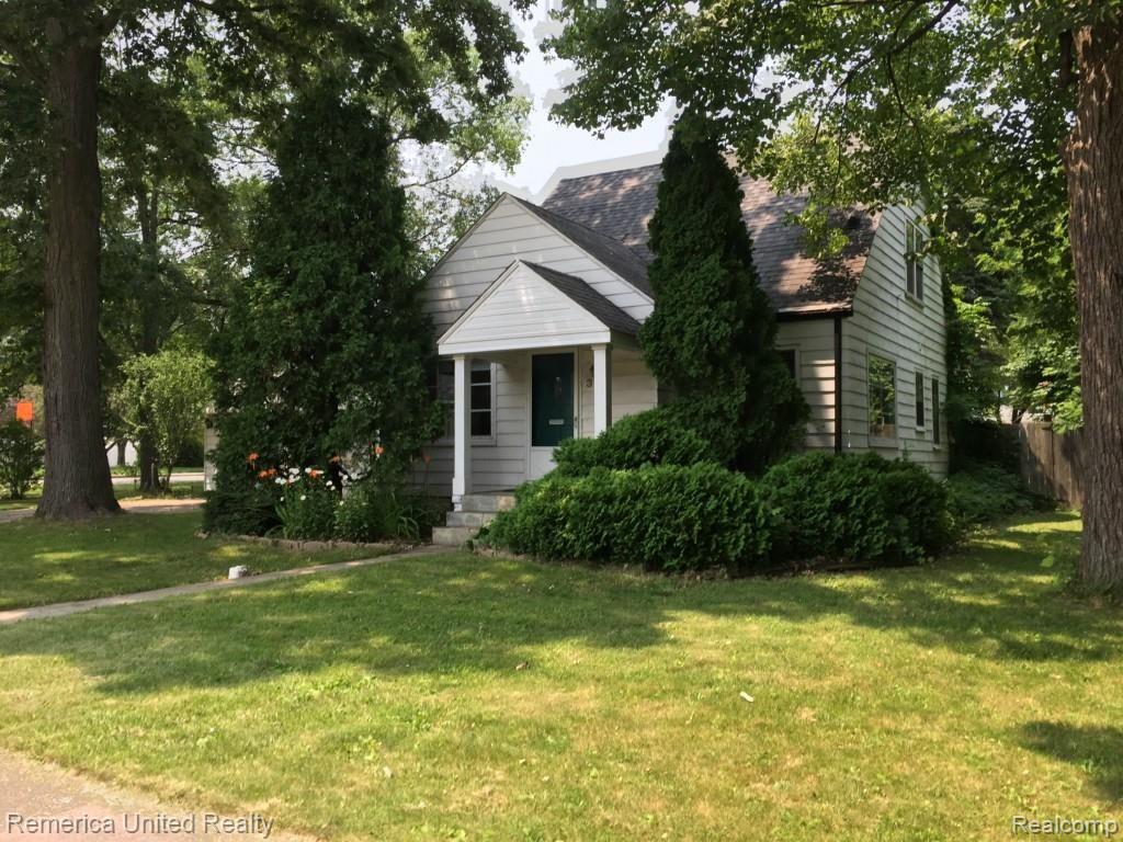 3176 Warick Road Royal Oak, MI 48073 - Photo 1 of 17 IMG_7264.jpg