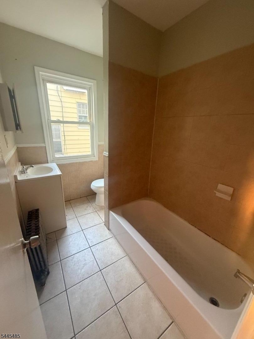229 Alexander Street, Unit 2 Newark, NJ 07106 - Photo 4 of 8