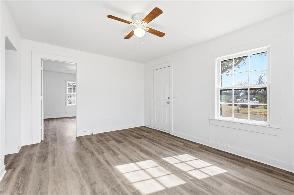 803 East 14th Street Bonham, TX 75418 - Photo 3 of 22