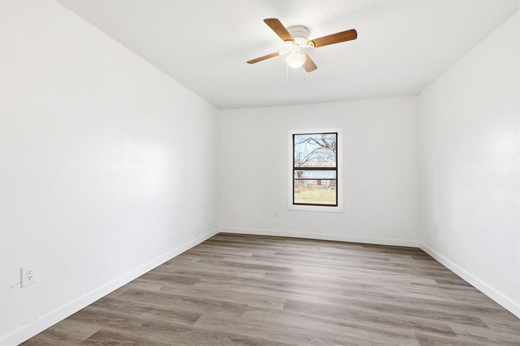 803 East 14th Street Bonham, TX 75418 - Photo 9 of 22