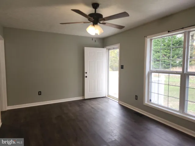 $330,000 | 9620 Mohawk Drive, King George, VA 22485