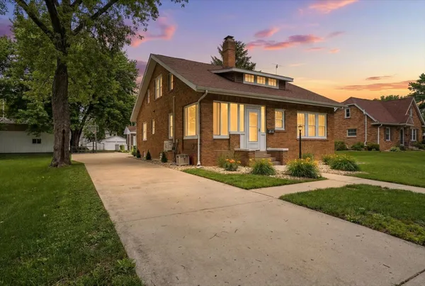 $250,000 | 310 East Elm Street, Fairbury, IL 61739
