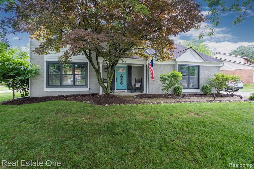 1935 Clear Point Court Rochester Hills, MI 48306 - Photo 1 of 24