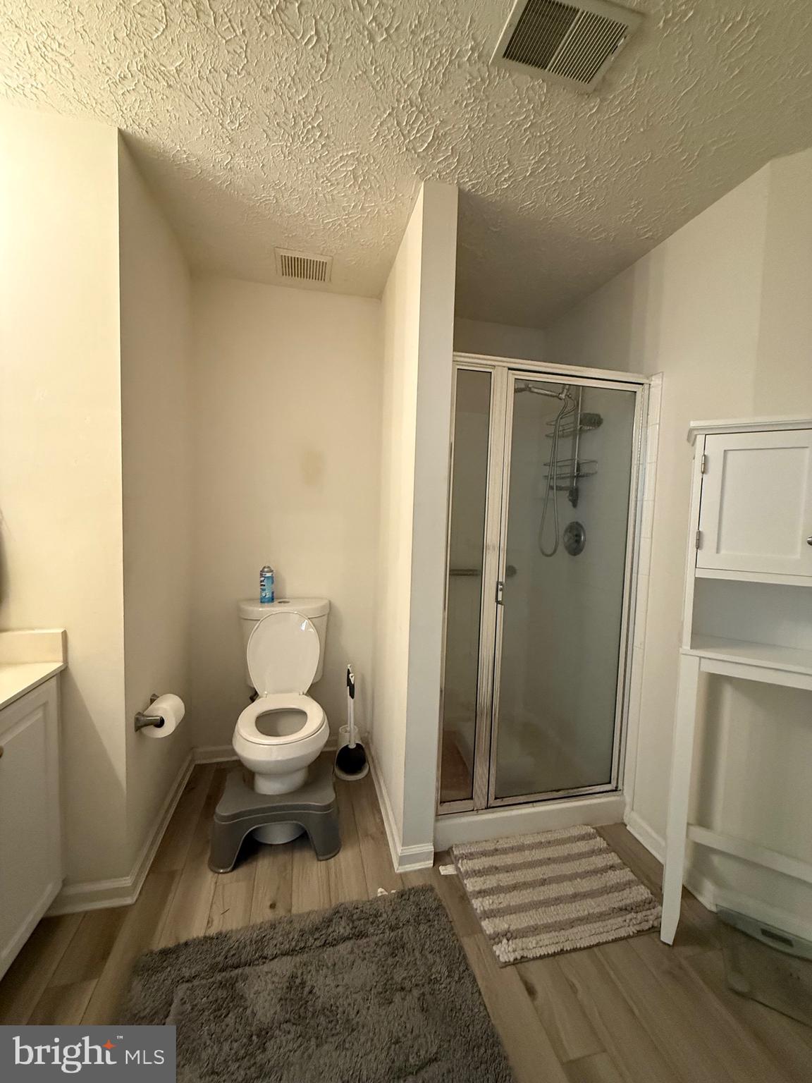 8326 Poplar Mill Road, Unit 8326 Nottingham, MD 21236 - Photo 23 of 28 Second Bathroom