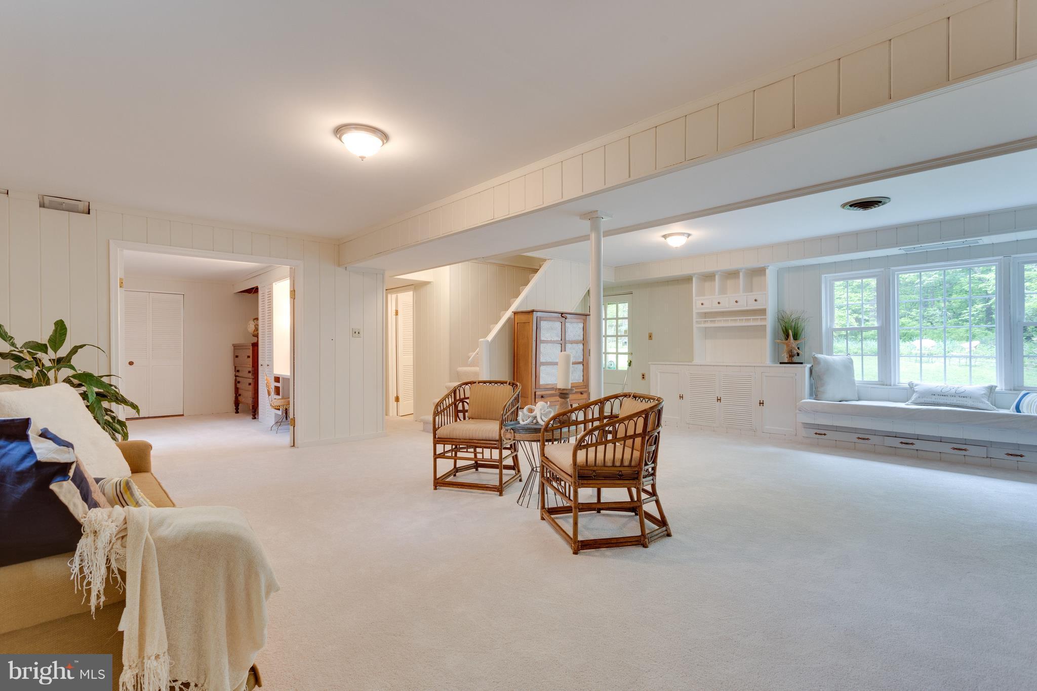 6724 Hackberry Street Springfield, VA 22150 - Photo 19 of 28 Family Room