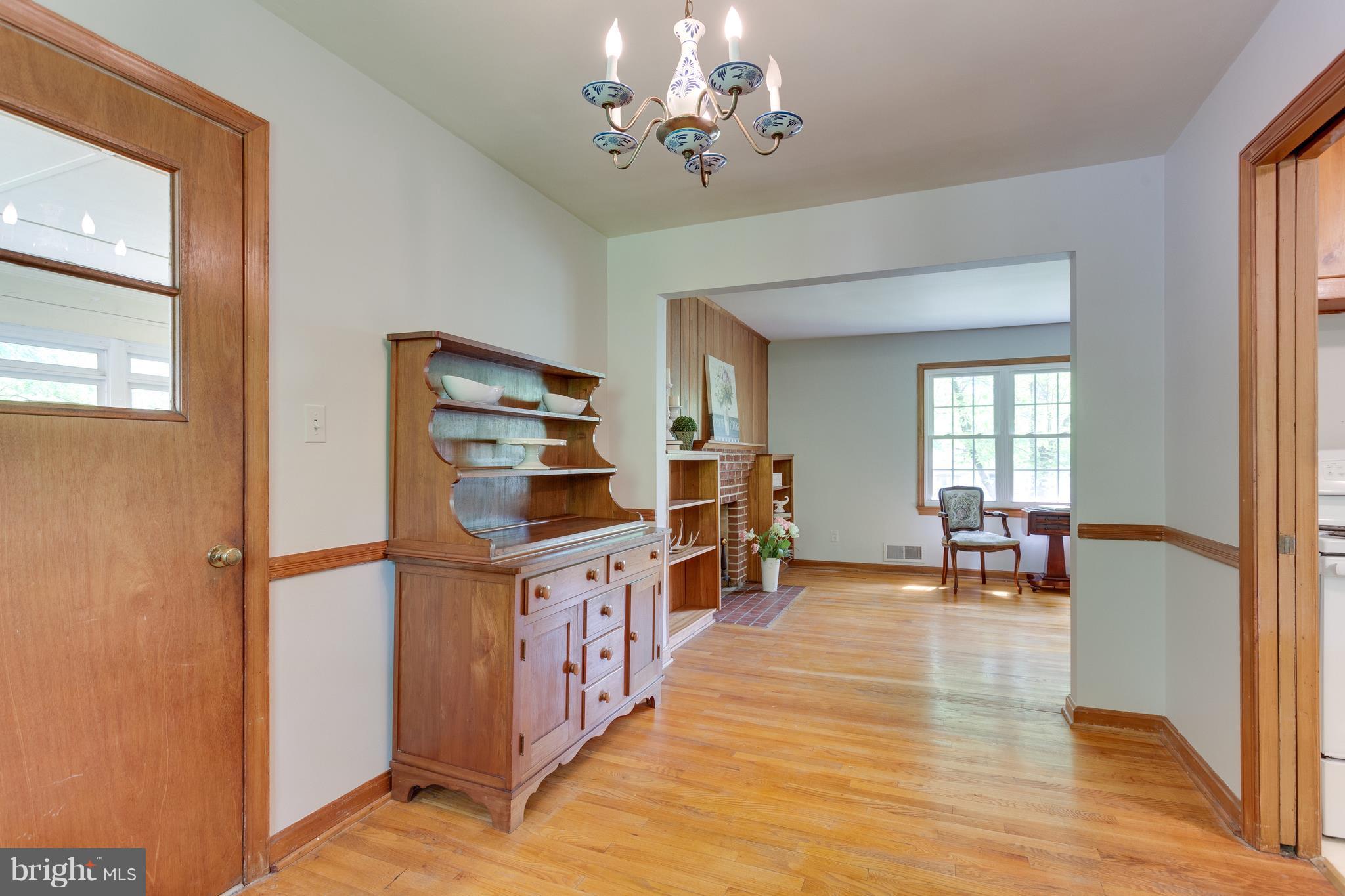 6724 Hackberry Street Springfield, VA 22150 - Photo 8 of 28 Dining Room