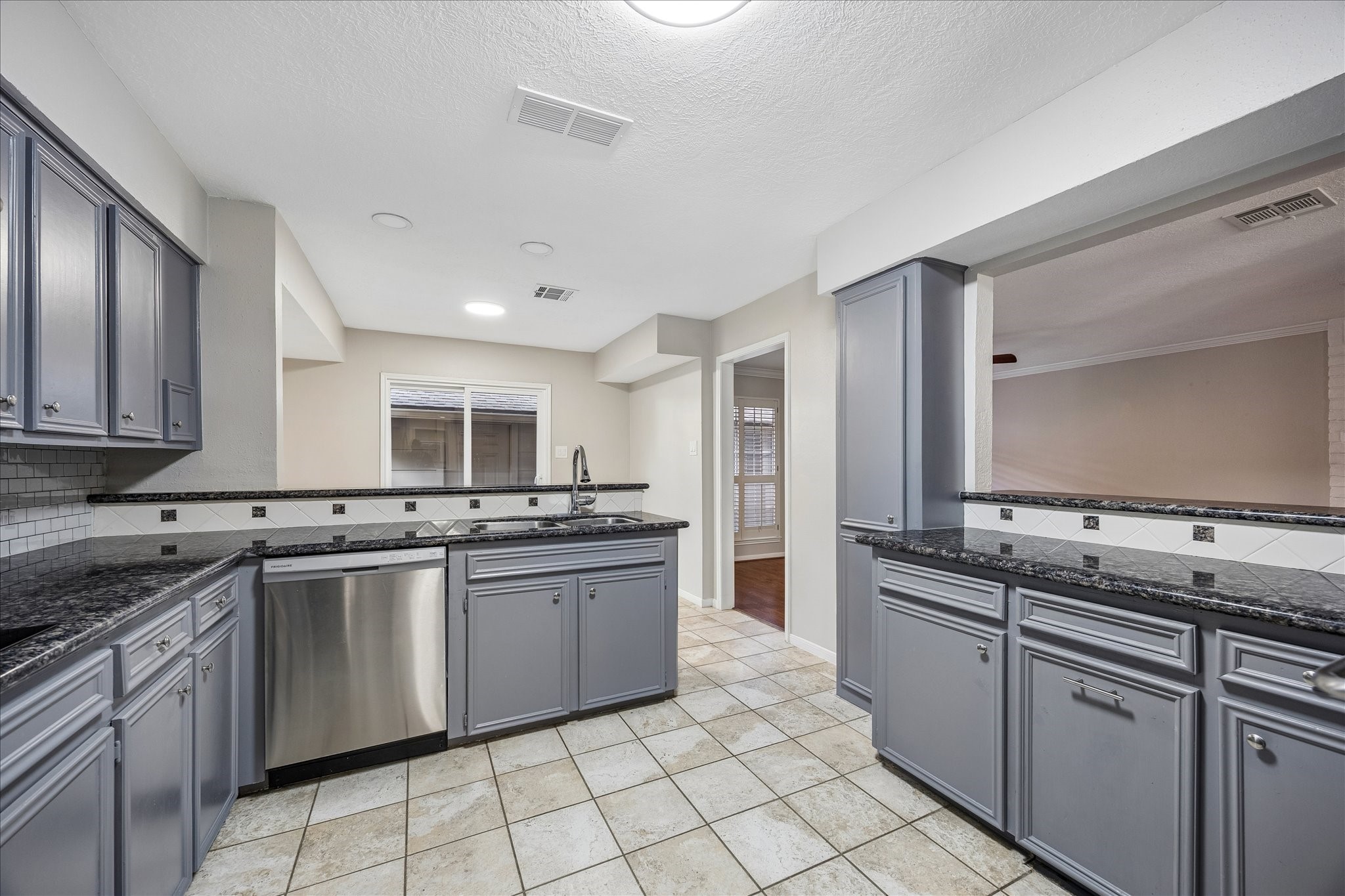 727 Bunker Hill Road, Unit 12 Houston, TX 77024 - Photo 5 of 22