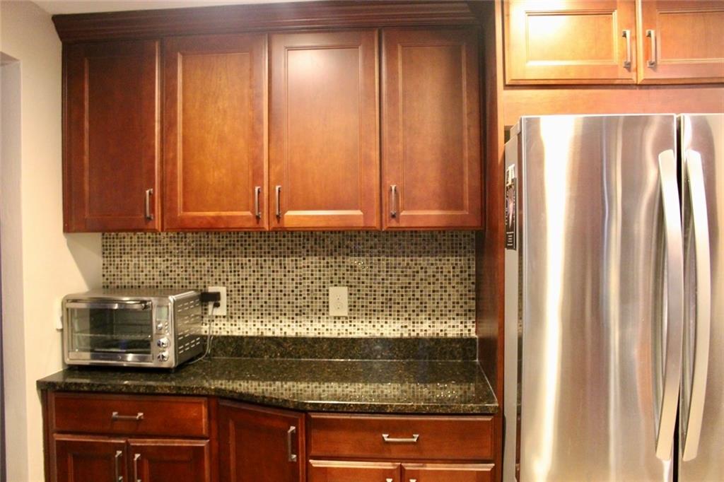 206 Glasgow Road Pittsburgh, PA 15221 - Photo 11 of 31