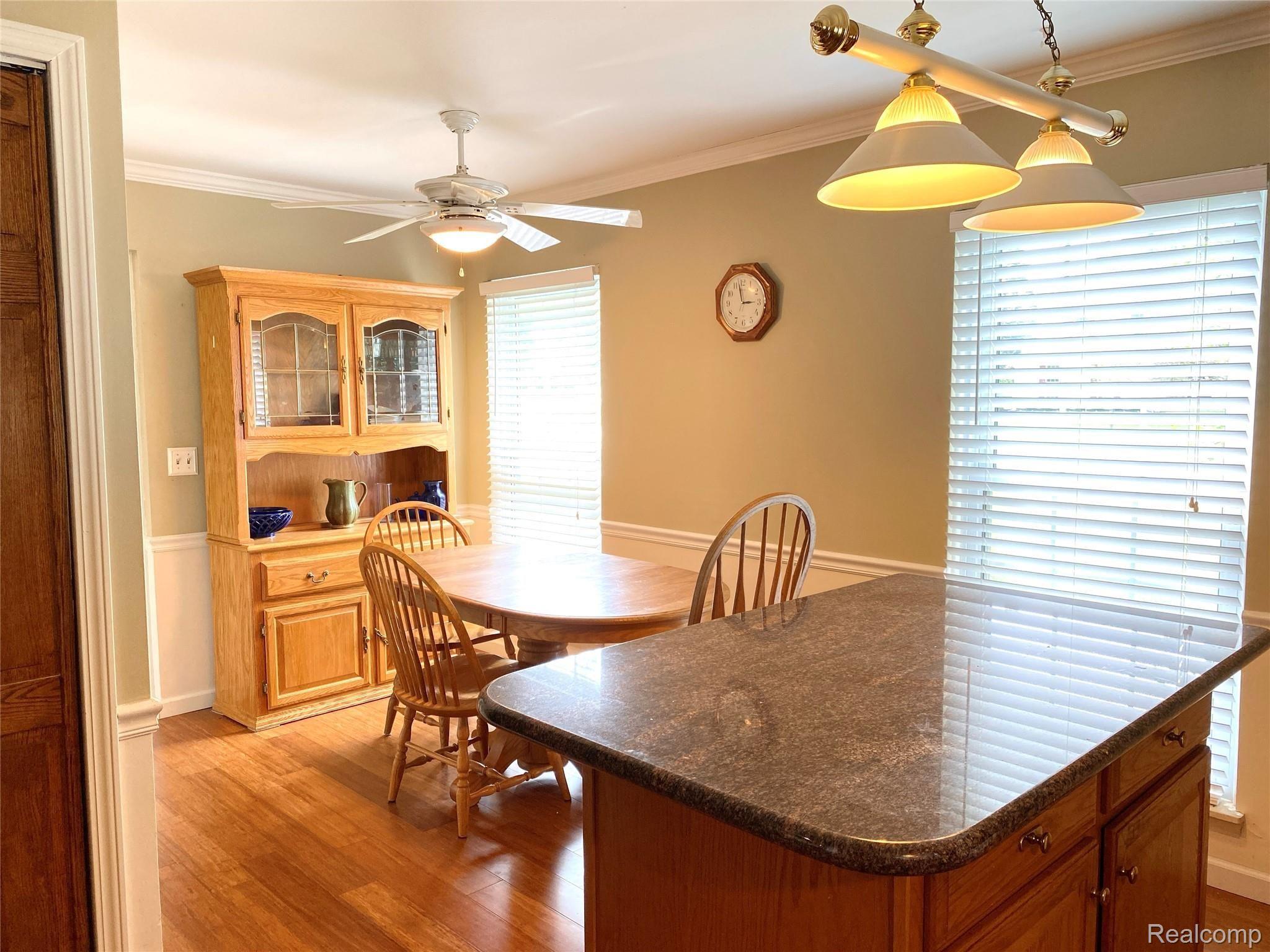 1158 East Fairview Lane Rochester, MI 48306 - Photo 13 of 39 Kitchen d Breakfast Nook.jpeg