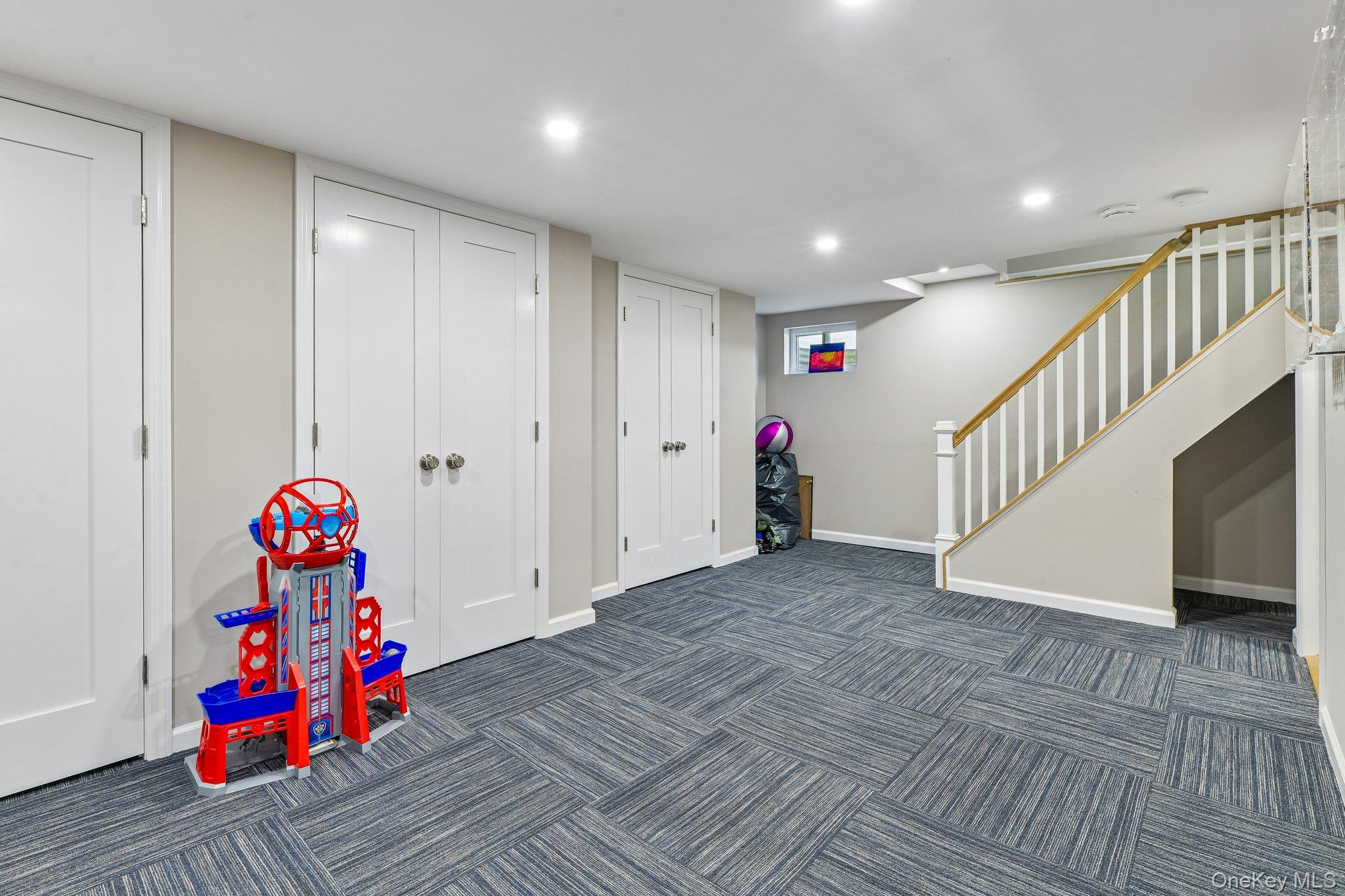 93 Crest Road West Merrick, NY 11566 - Photo 20 of 31