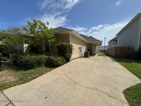 $950 | 1334 Tropical Cove, Gulfport, MS 39507