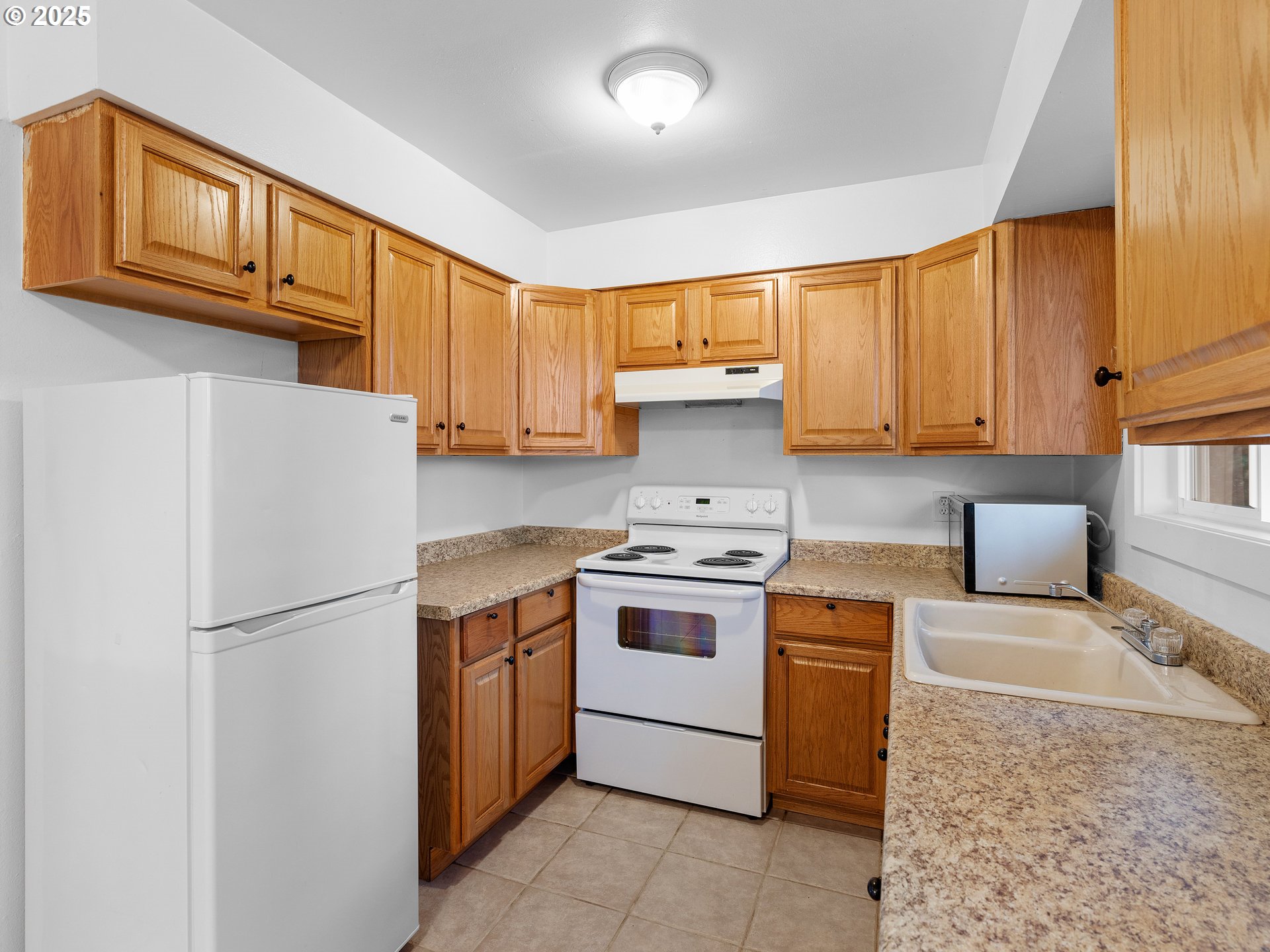 11380 Southwest Greenburg Road Portland, OR 97223 - Photo 8 of 48 Unit #3