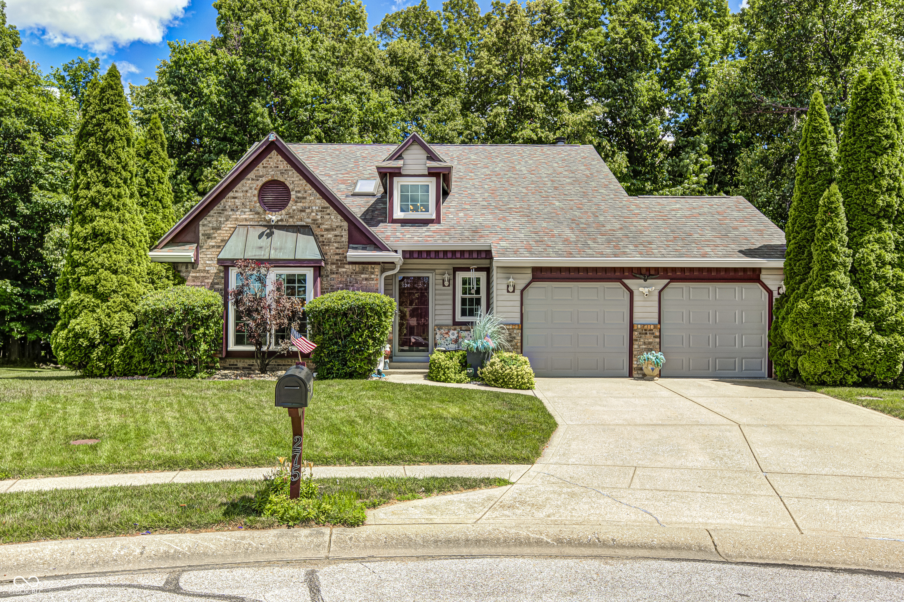 275 Inland Circle Avon, IN 46123 - Photo 1 of 57