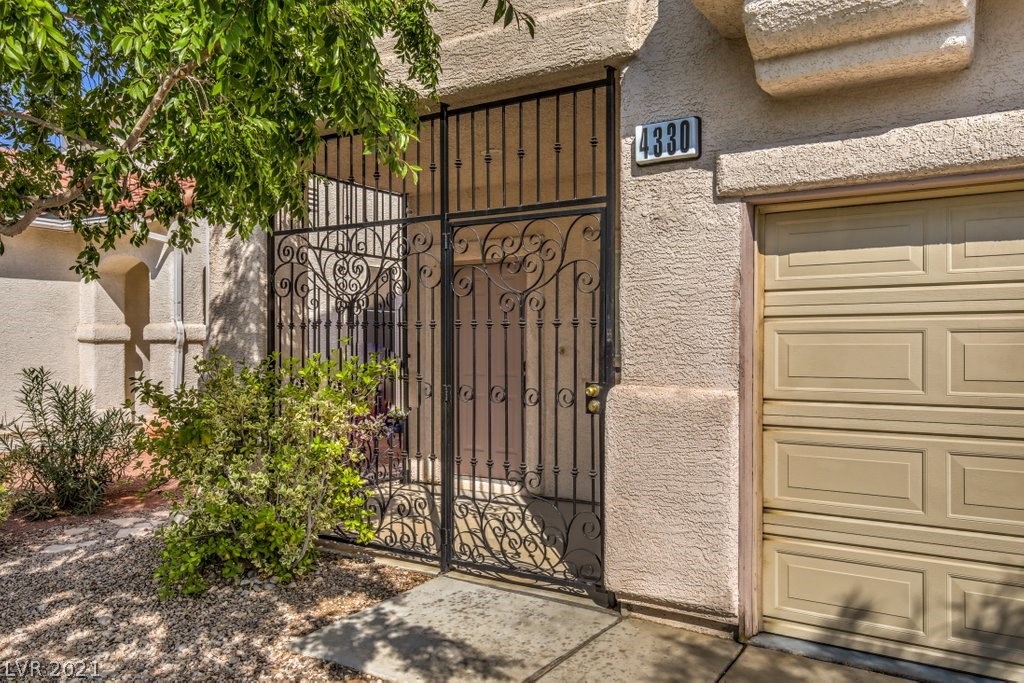 4330 Spruce Grove Street Las Vegas, NV 89147 - Photo 4 of 34