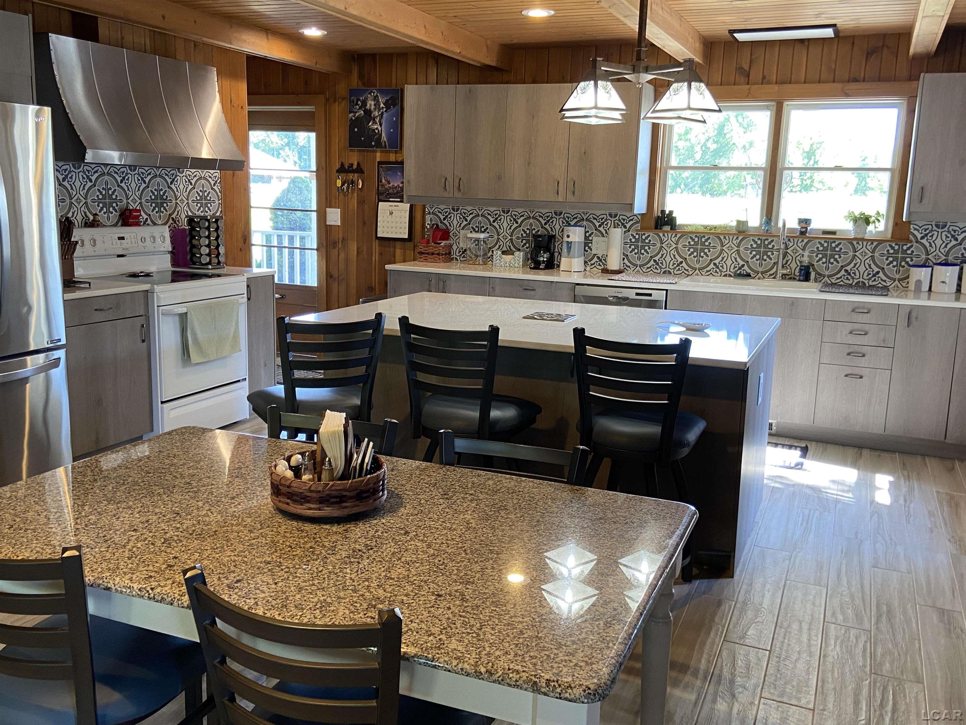 17720 Junction Road Addison, MI 49220 - Photo 6 of 62 50087131-5.JPG