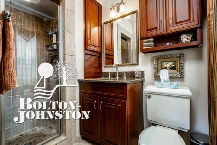 176 Fisher Road Grosse Pointe Farms, MI 48230 - Photo 11 of 37