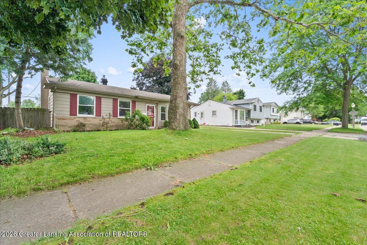 3261 Hepfer Road Lansing, MI 48911 - Photo 7 of 43 08-Media Jett - 18