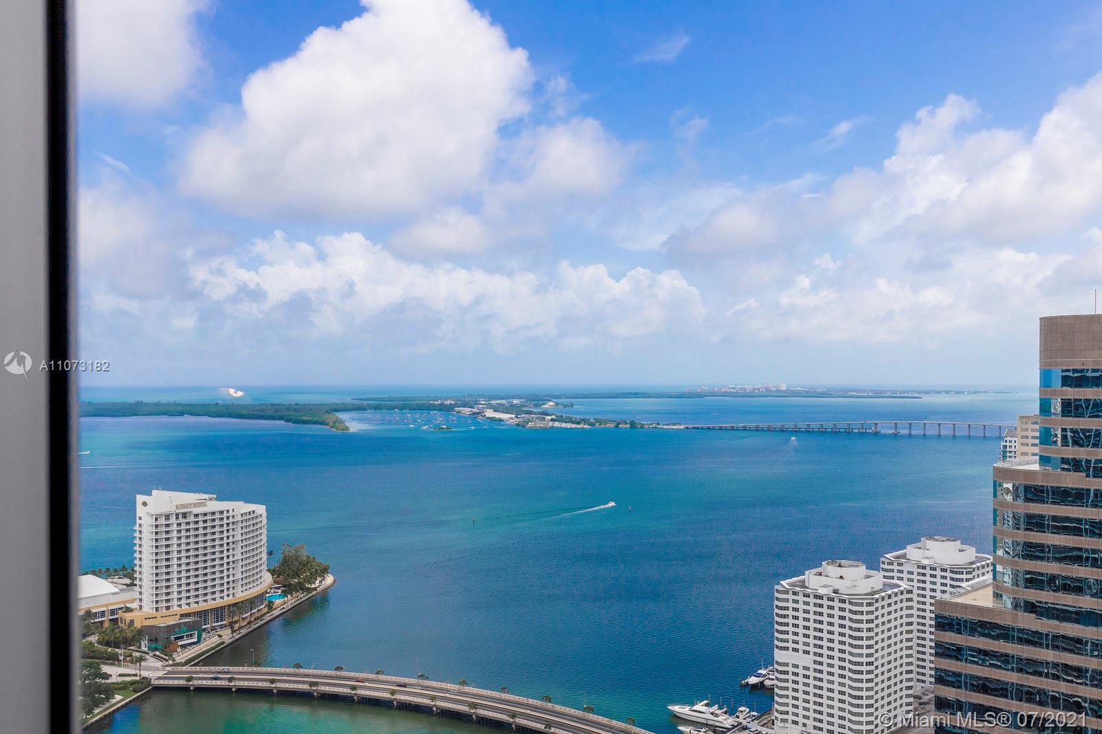 485 Brickell Avenue, Unit 4108 Miami, FL 33131 - Photo 14 of 21 a view of city and ocean