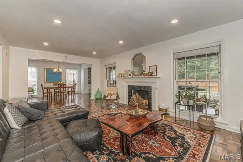 $600,000 | 712 Francis Place, Clayton, MO 63105