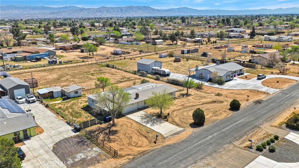 14775 Gayhead Road Apple Valley, CA 92307 - Photo 7 of 55