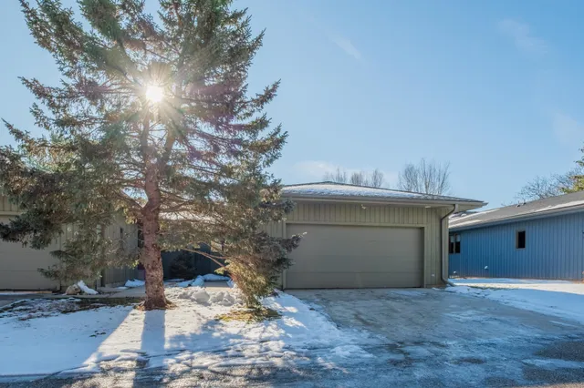 $369,000 | 614 Meldahl Lane, Northfield, MN 55057