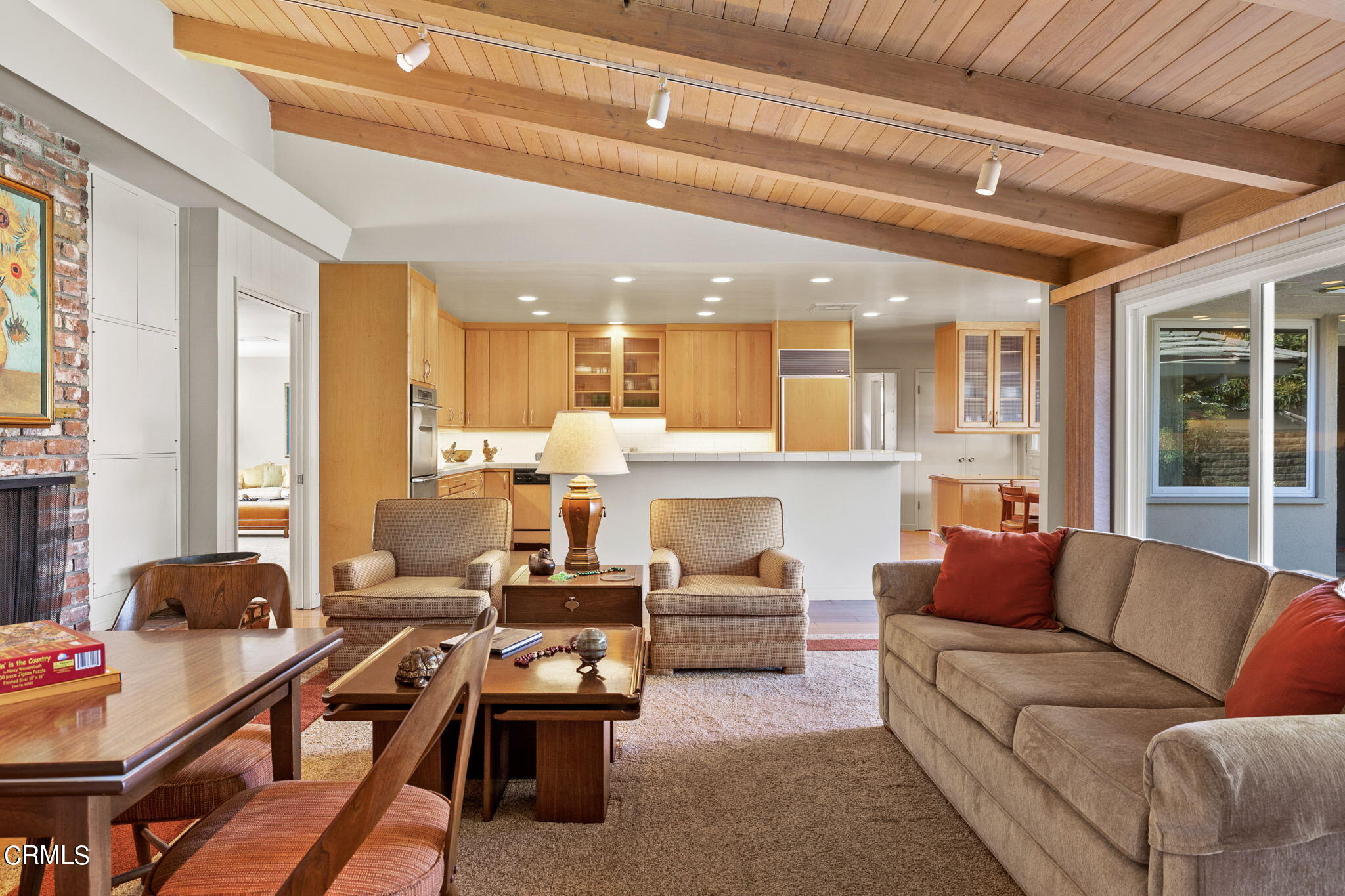 425 Devonshire Drive Oxnard, CA 93030 - Photo 18 of 57 18-web-or-mls-UpmarketMedia_425Dev-32