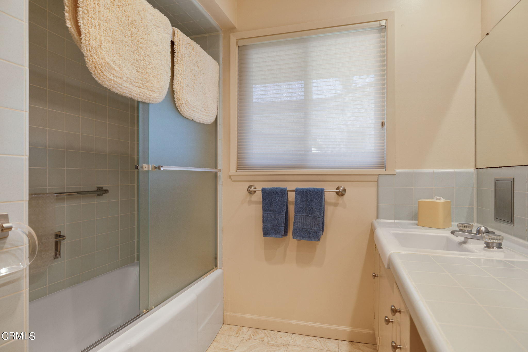 425 Devonshire Drive Oxnard, CA 93030 - Photo 31 of 57 31-web-or-mls-UpmarketMedia_425Dev-13