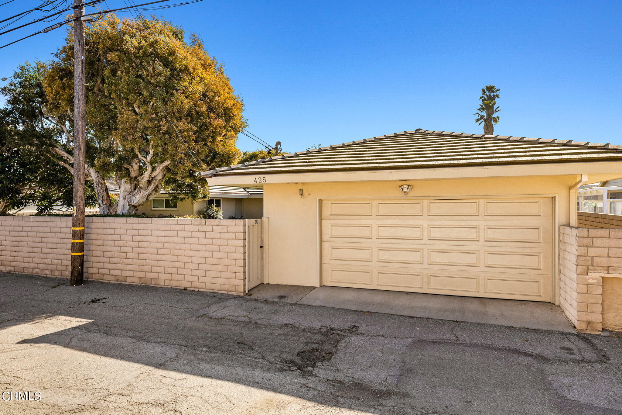 425 Devonshire Drive Oxnard, CA 93030 - Photo 35 of 57 52-web-or-mls-UpmarketMedia_425Dev-52