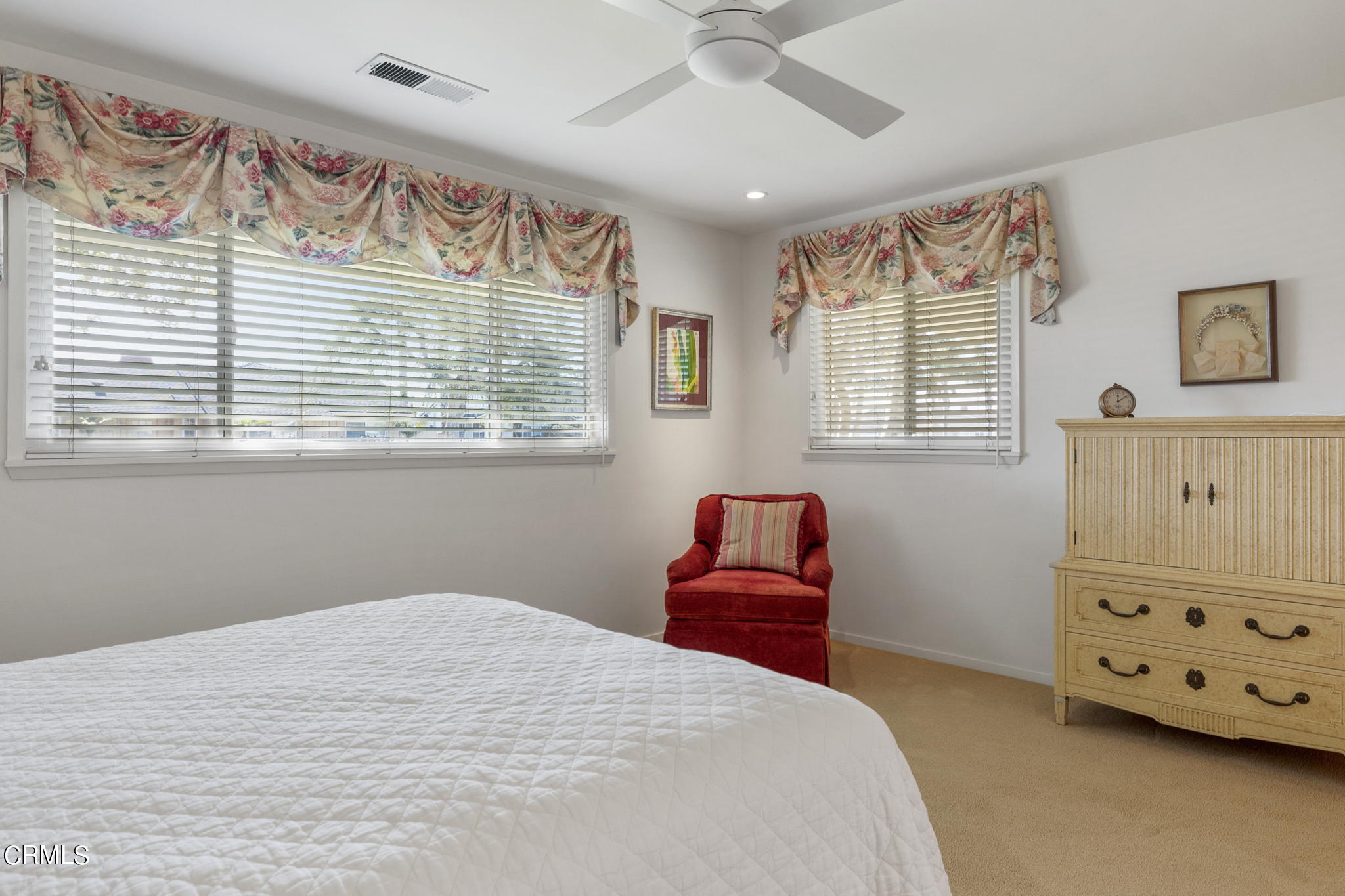 425 Devonshire Drive Oxnard, CA 93030 - Photo 41 of 57 40-web-or-mls-UpmarketMedia_425Dev-10