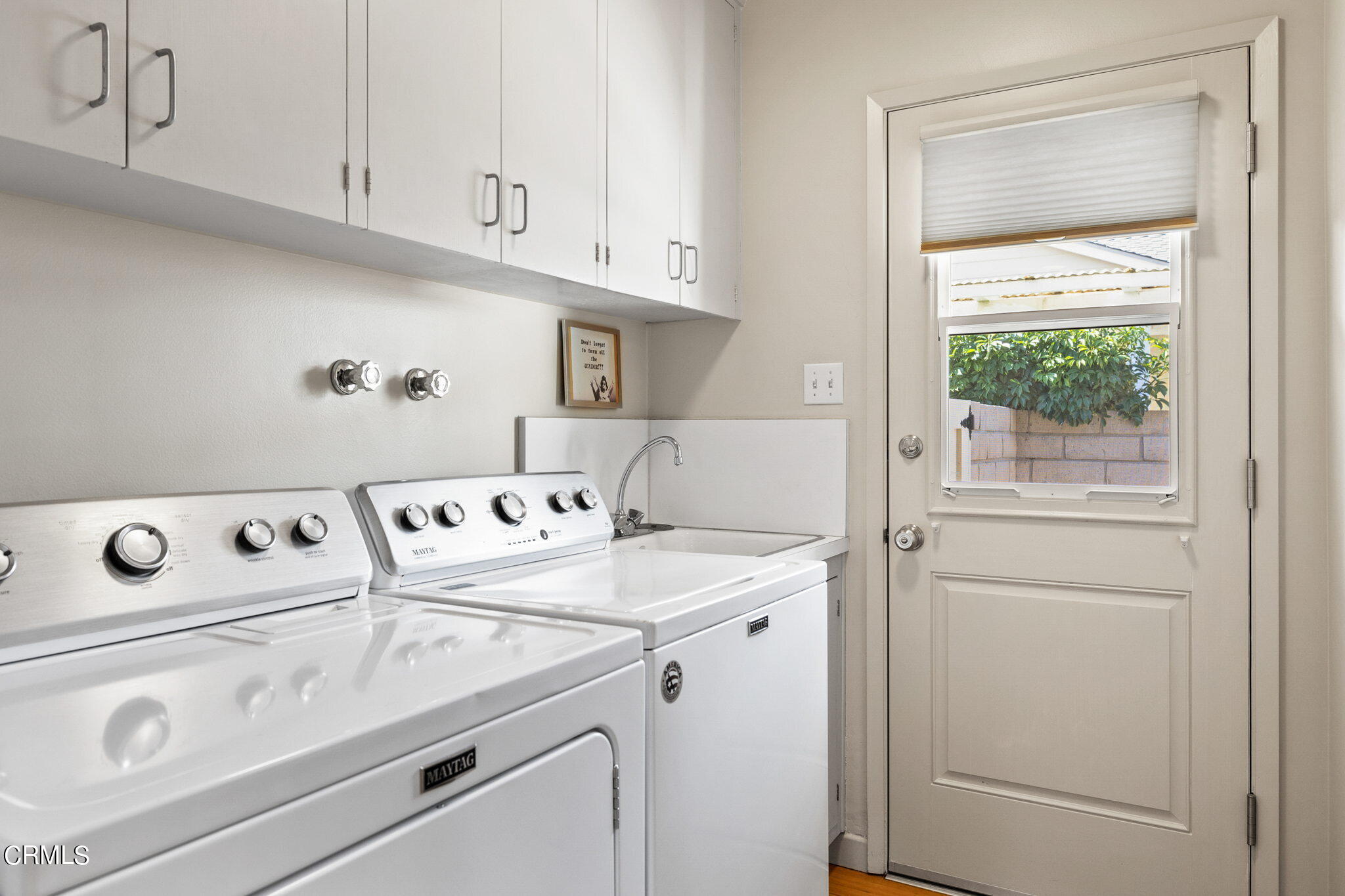 425 Devonshire Drive Oxnard, CA 93030 - Photo 43 of 57 42-web-or-mls-UpmarketMedia_425Dev-40