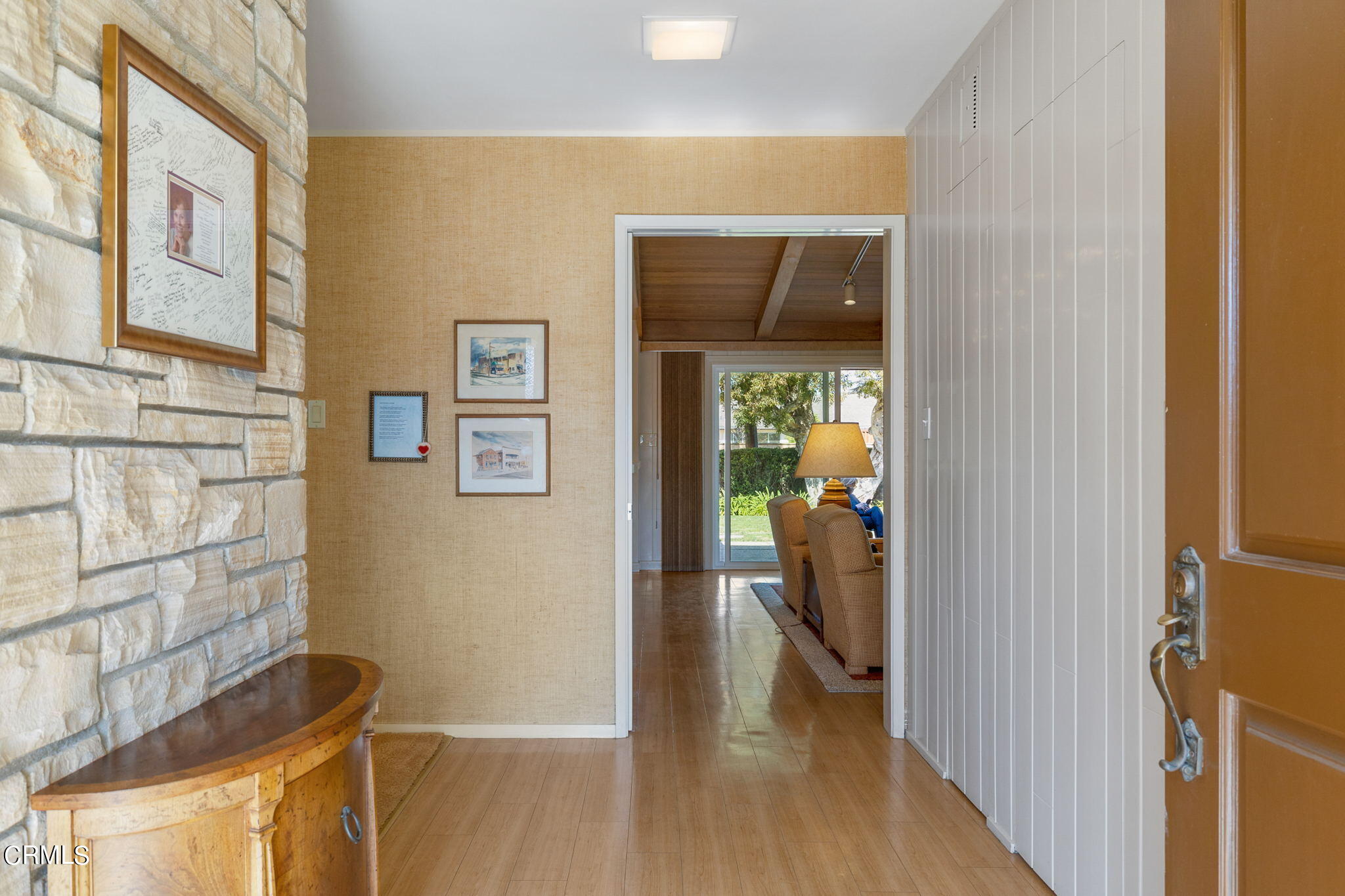 425 Devonshire Drive Oxnard, CA 93030 - Photo 5 of 57 5-web-or-mls-UpmarketMedia_425Dev-23