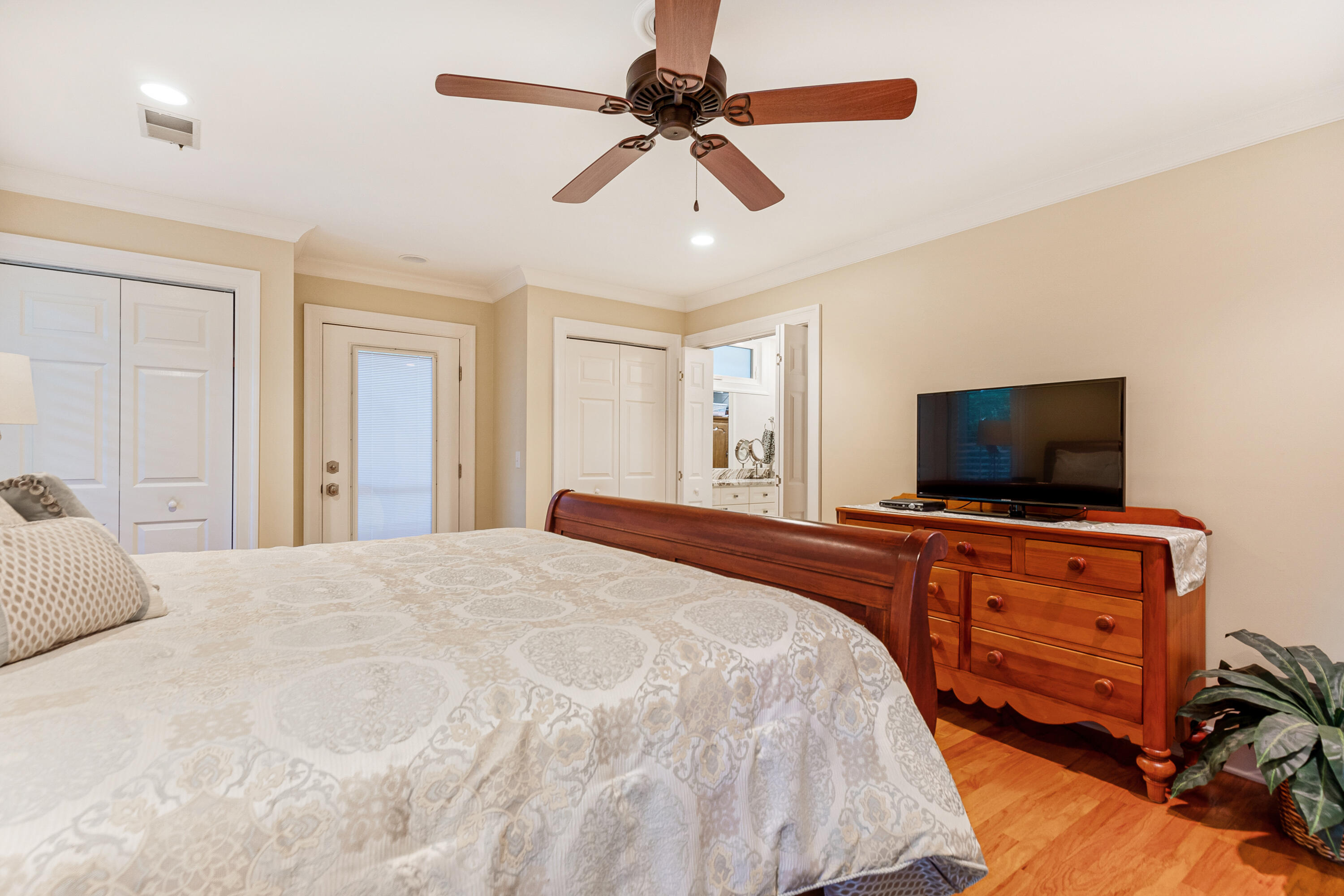 977 Casseque Province Mount Pleasant, SC 29464 - Photo 25 of 61 977CassequeProvince-KeenEyeMarketing-025