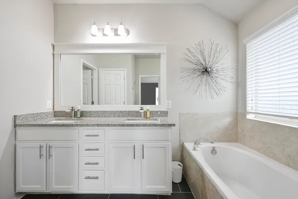 $2,150 | 249 Noddy Road, Buda, TX 78610
