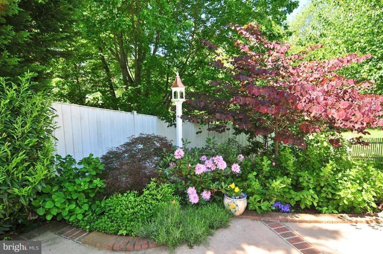 980 Spencer Road McLean, VA 22102 - Photo 18 of 19 Exterior #4