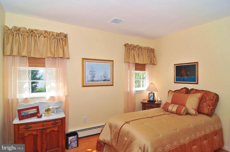 980 Spencer Road McLean, VA 22102 - Photo 8 of 19 Bedroom #2