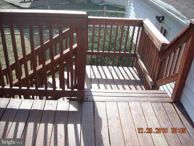 7763 Lowmoor Road Springfield, VA 22153 - Photo 14 of 16 Deck