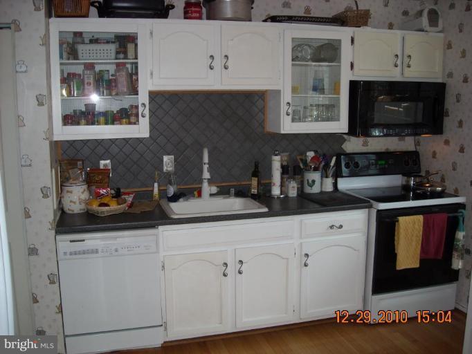 7763 Lowmoor Road Springfield, VA 22153 - Photo 10 of 16 Kitchen