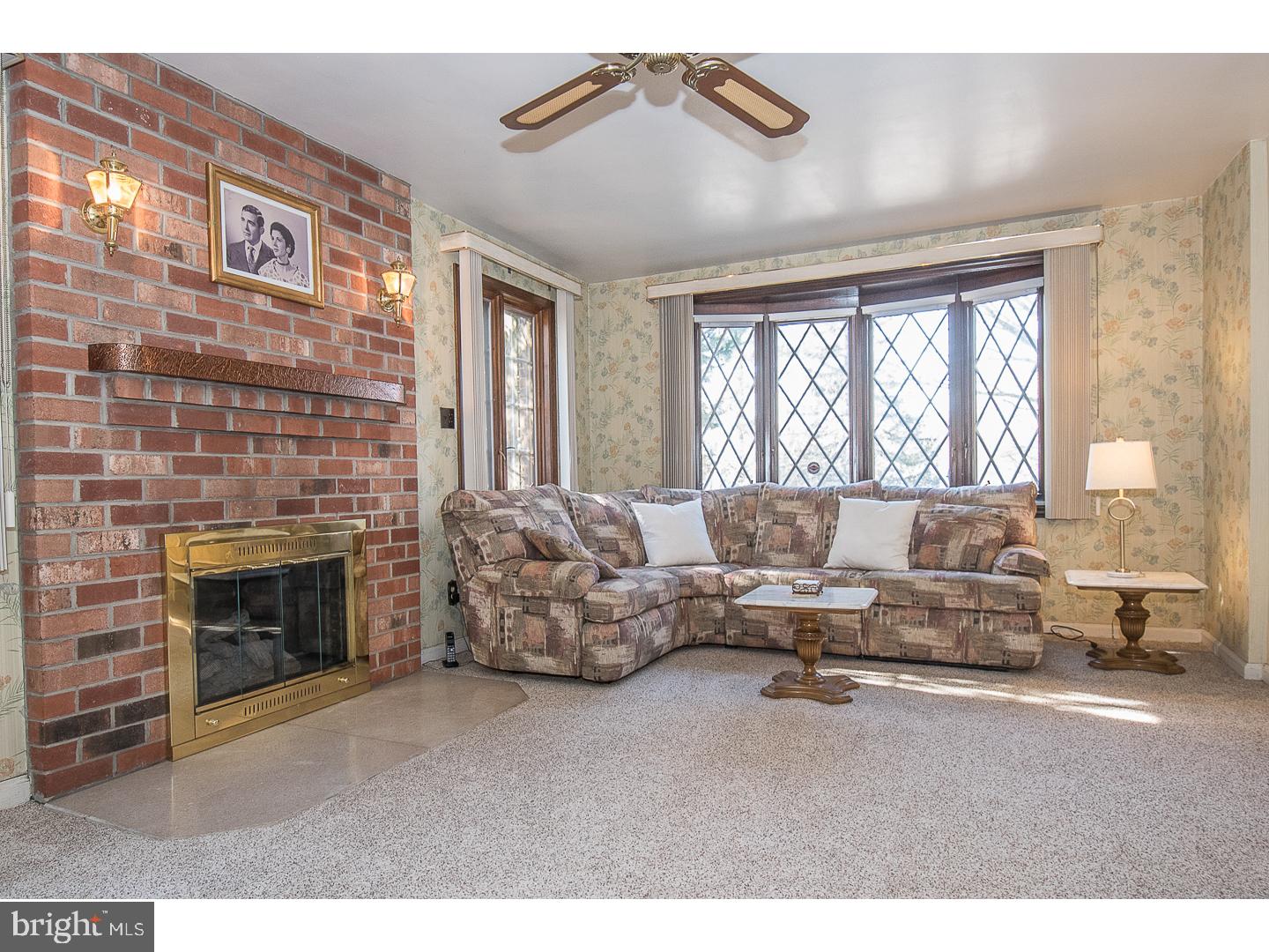 35 Henley Road Wynnewood, PA 19096 - Photo 5 of 24 Living Room